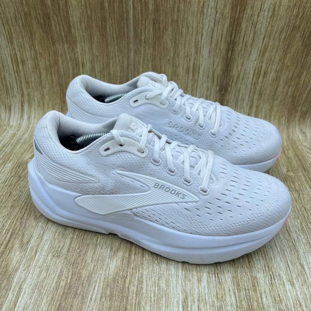 Brooks Ghost Max 3 Women's Size 10 B White Running Shoes DNA LOFT v3 1204571B142